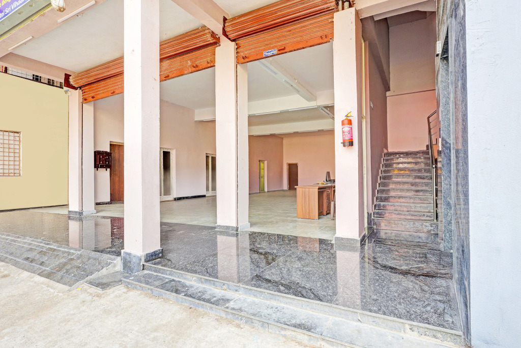 OYO Hotel O Ramarvapadu Near ESI Hospital