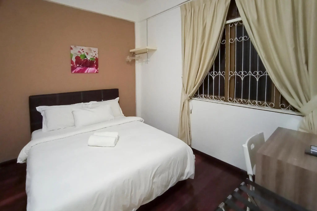 OYO HOME 90260 Natol Homestay London