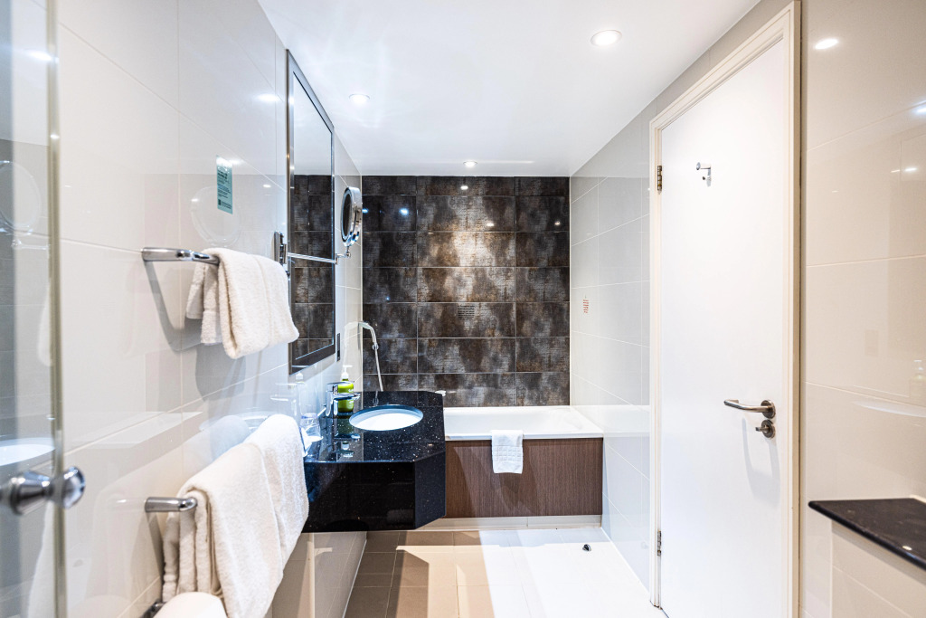Holiday Inn London Kensington High St. by IHG
