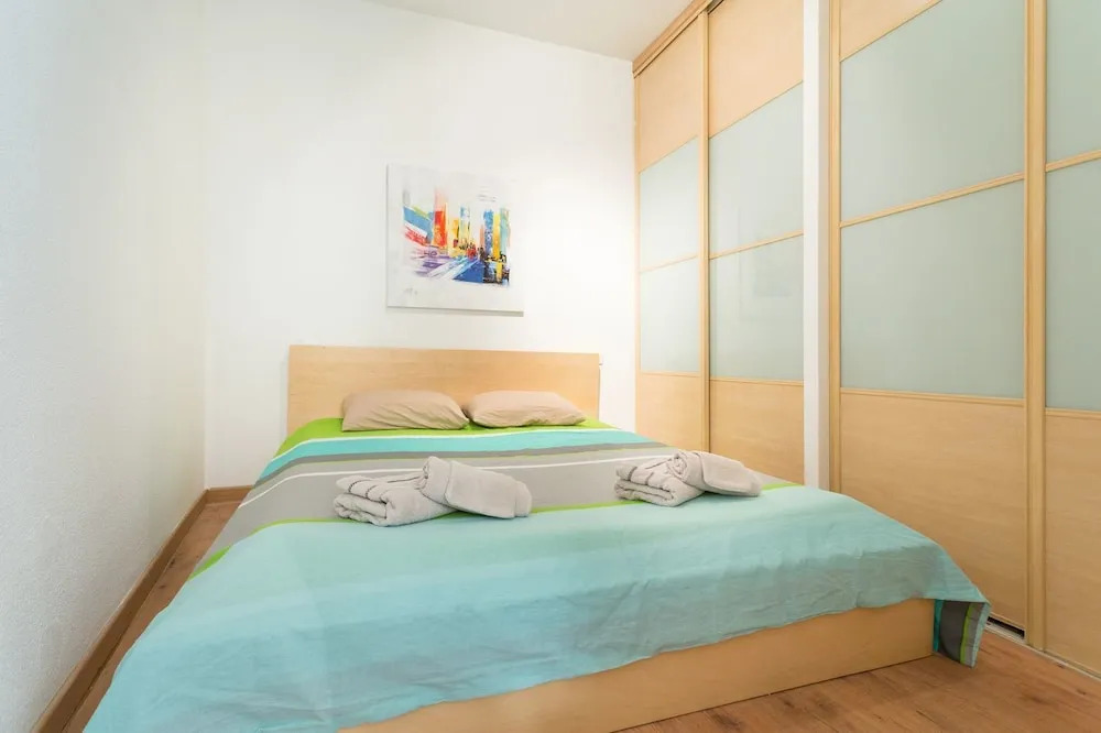 The Gelato- Charming 1-BR Old Town