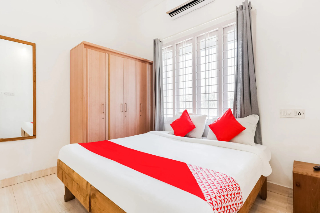 OYO Flagship 22598 Oval Retreat
