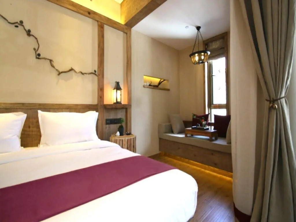 LUX* Tea Horse Road Benzilan Hotel