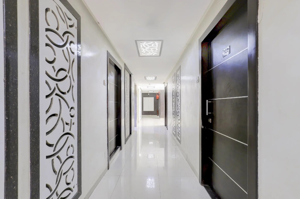 OYO 76741 Hotel Skylawn