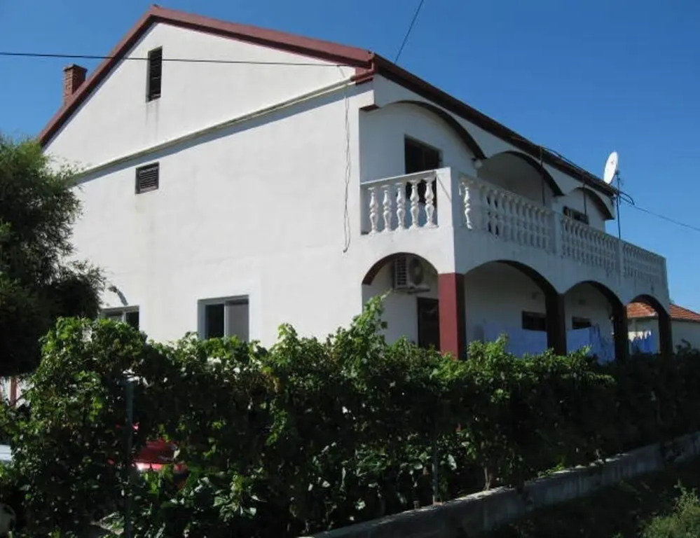 Miljenko - 100 m From the Beach - A2