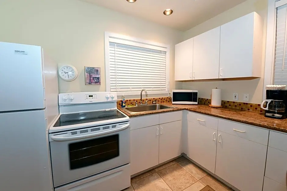 de Harne LLC Beach Cottages
