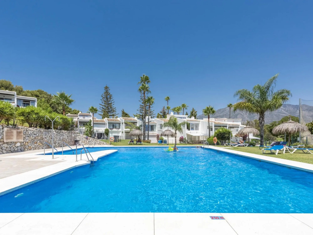 Azahara1 Beautiful apartment frontline golf