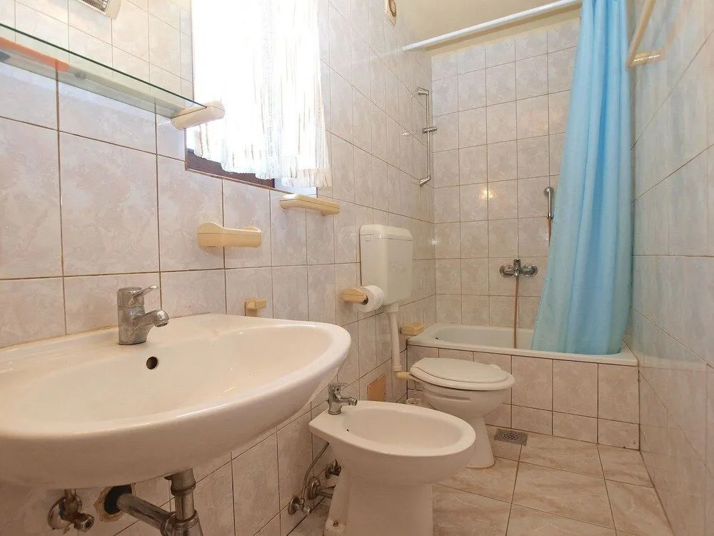 Apartment 1294