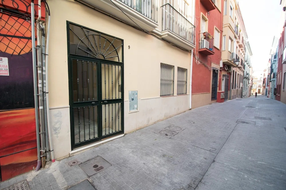 New Wood Studio Plaza la Merced