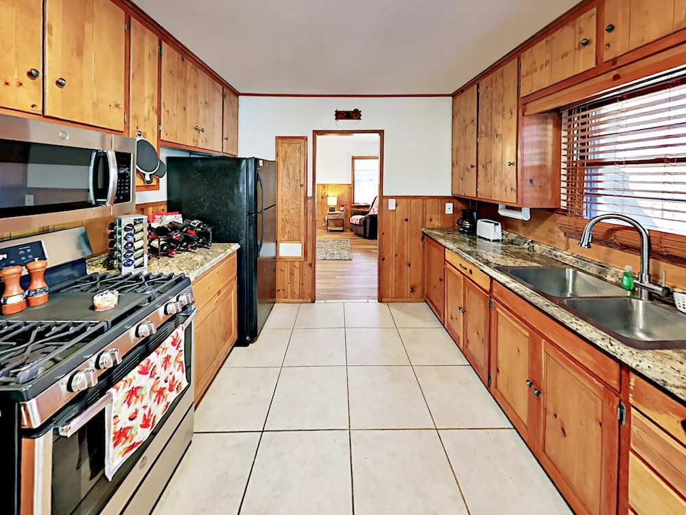 879 Conklin Home 3 Bedrooms 2 Bathrooms Home