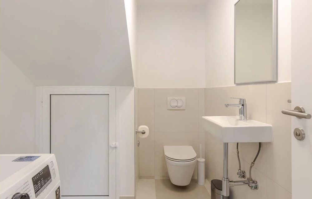 Gorgeous Home In Glavani