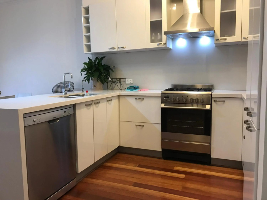 Melbourne Inner City Short Stay Near Flemington Racecourse Free Wifi And Netflix