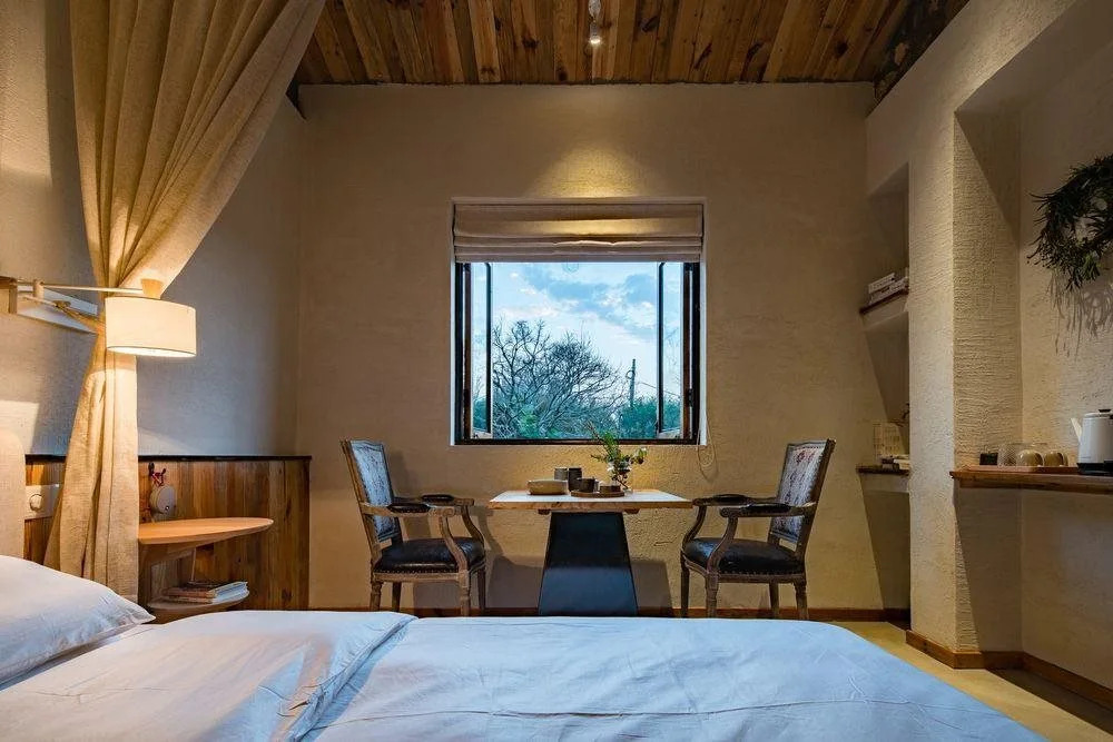 Huagang Village Flower Garden Hotel