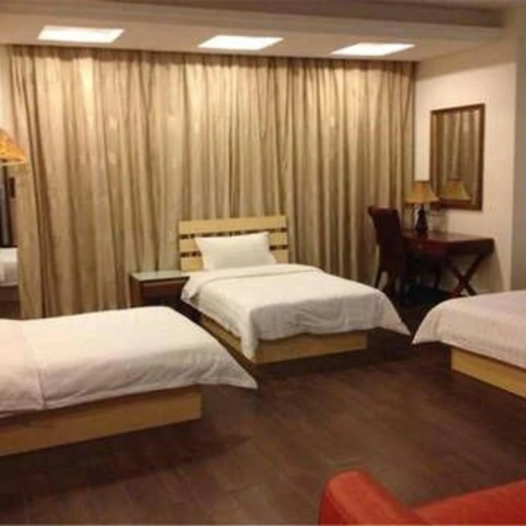 Yizuo Holiday Hotel