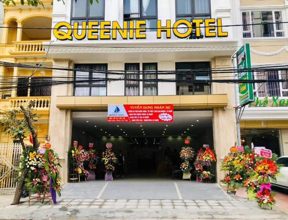 Khách sạn QUEENIE