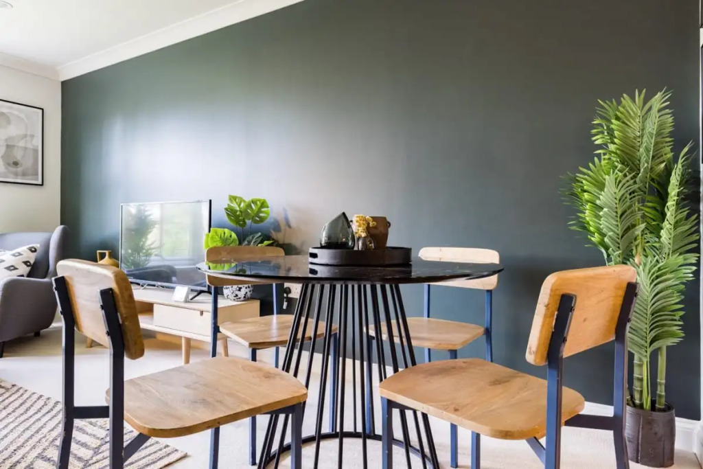 The Brockwell Park Escape - Bright 2BDR Flat with Parking