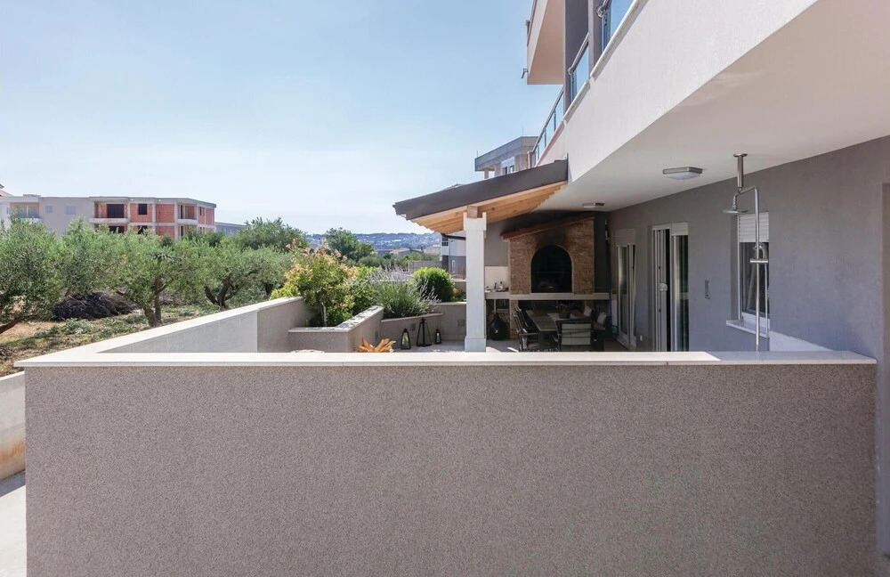 Awesome Home in Podstrana With Wifi and 2 Bedrooms