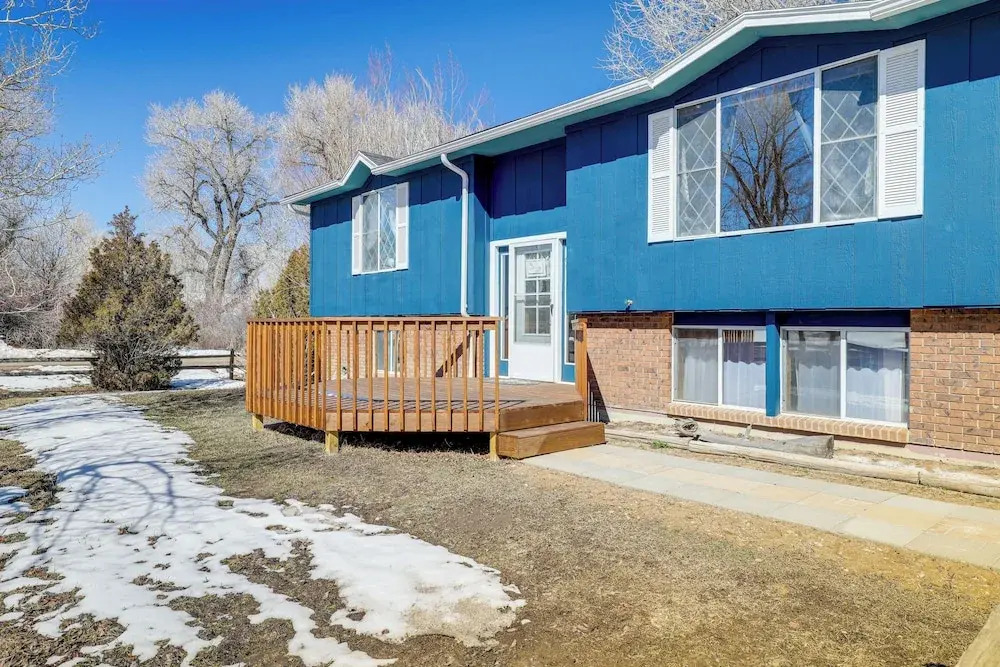 Charming Elk Mountain Home: Hunt, Hike & Fish!