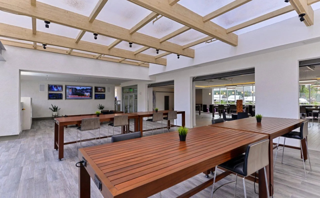 Holiday Inn Express & Suites San Diego - Mission Valley