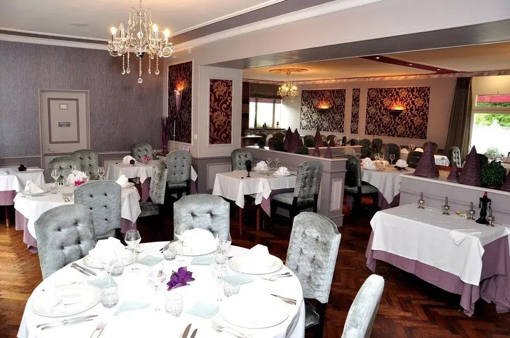 Logis Hôtel-Restaurant La Croix Couverte