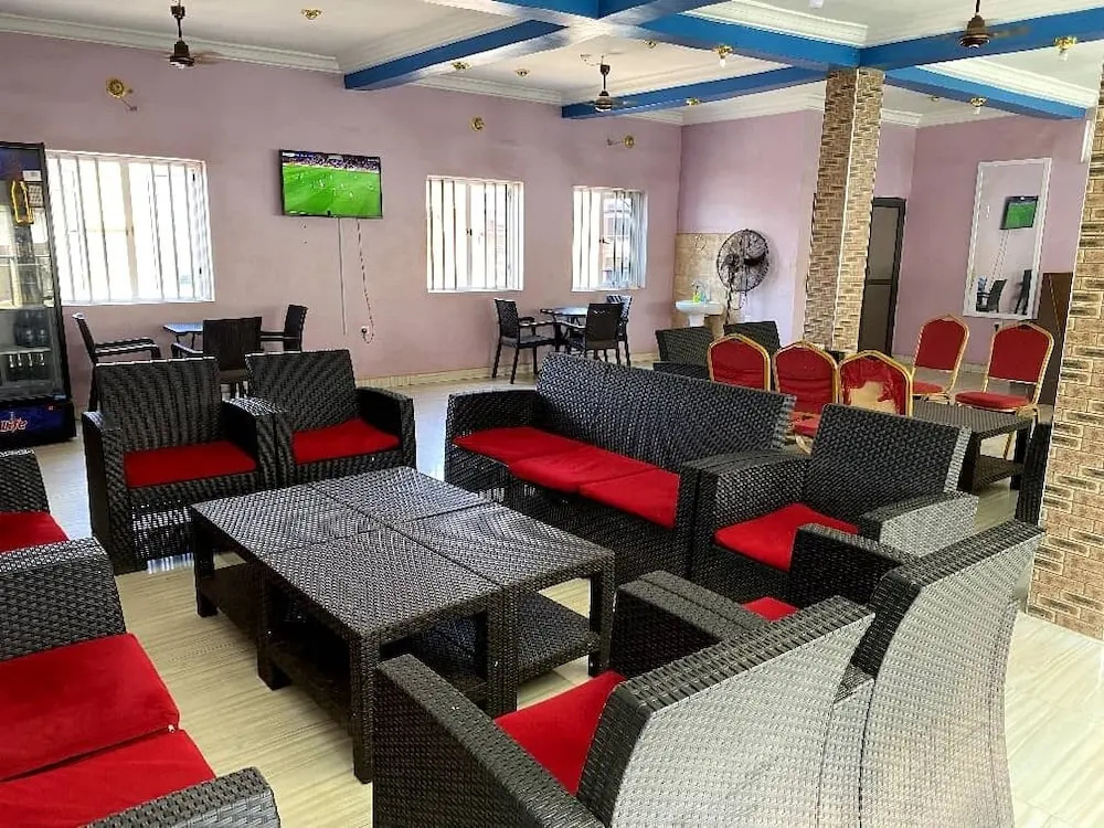 MTA Lounge and Leisures