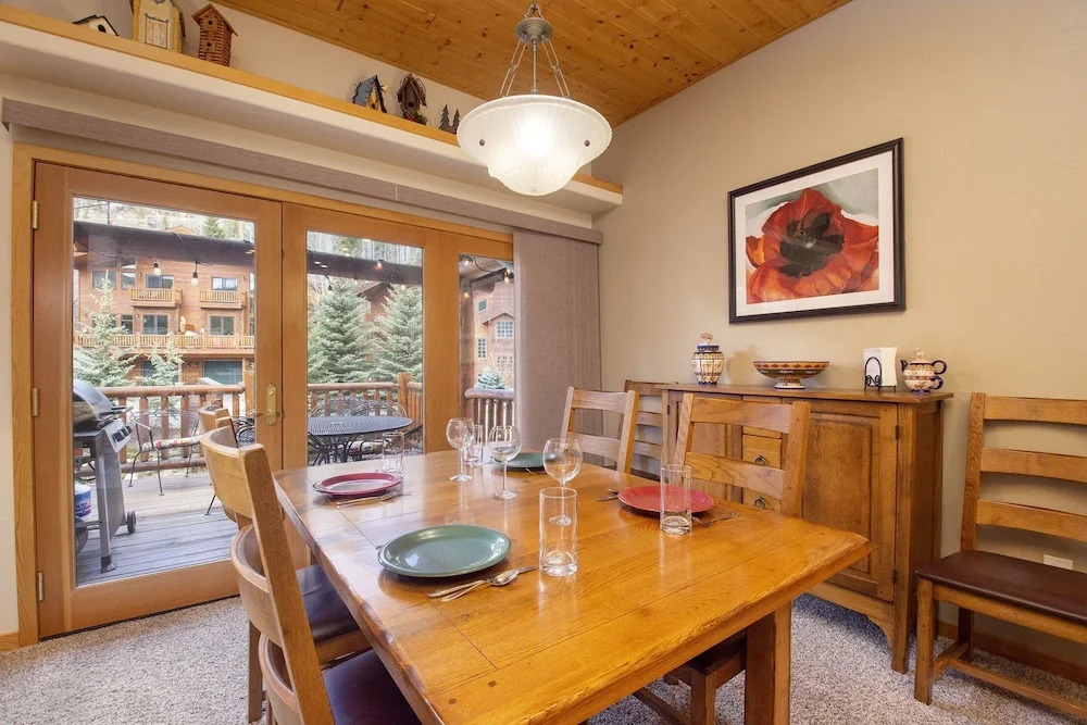 Clover At Slopeside Village 3 Bedroom Townhouse by RedAwning