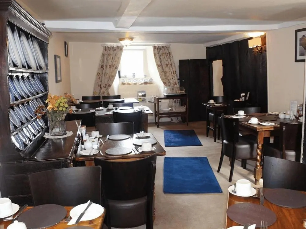 Dolgun Uchaf Historic B&B and Cottages with Boutique Bedrooms In The Heart of Snowdonia
