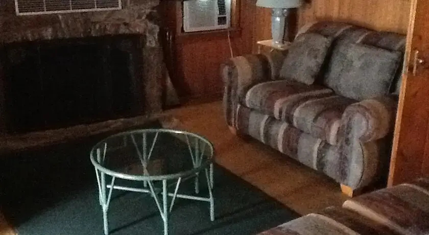 Drift Lodge Moose Bay Cabins
