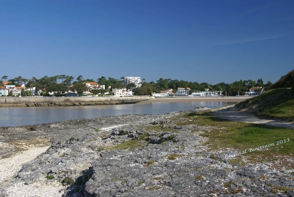 GITE "DOUCEUR BALNEAIRE" charme et quiétude près des plages - VILLA LOLIVIER à Vaux sur mer - Royan