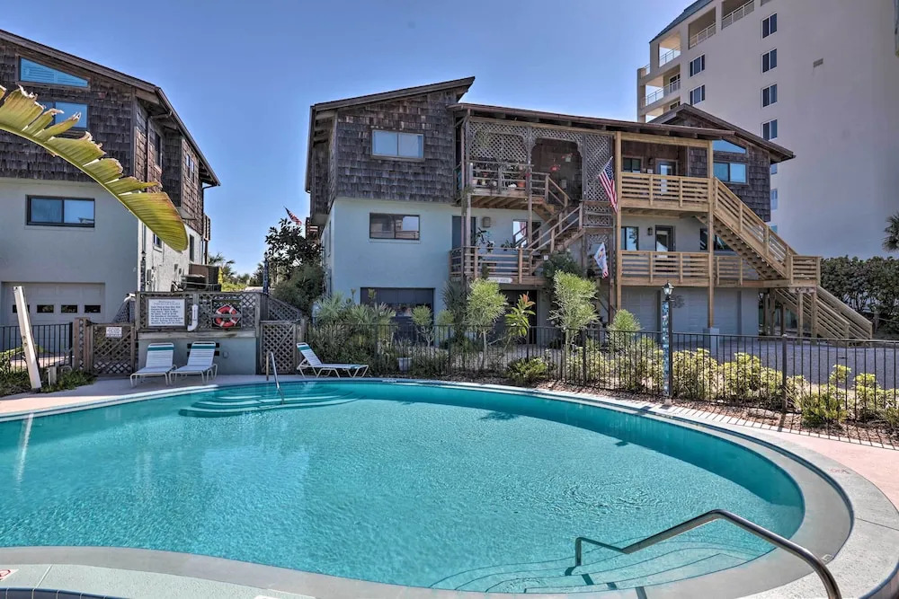 New Smyrna Beach Townhome: Steps to Ocean!