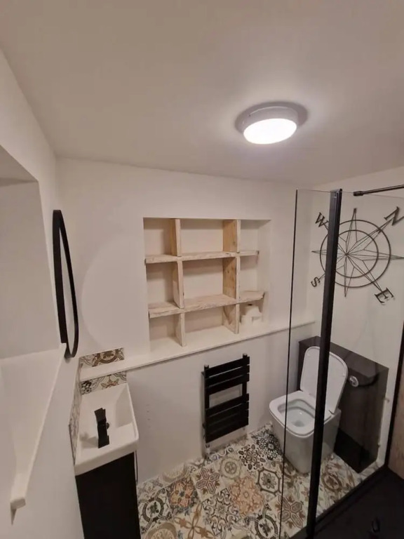 2 Bed Annex Sleeps 6, 7 Min Drive From the Beach!