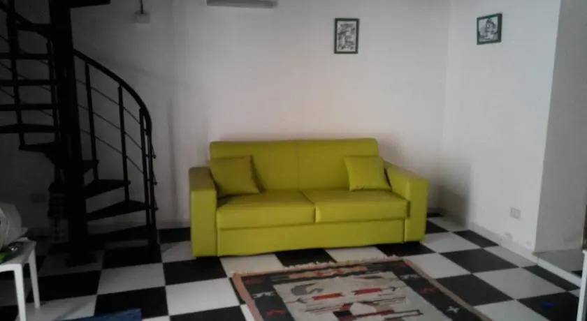 Casa Ortigia White&Black