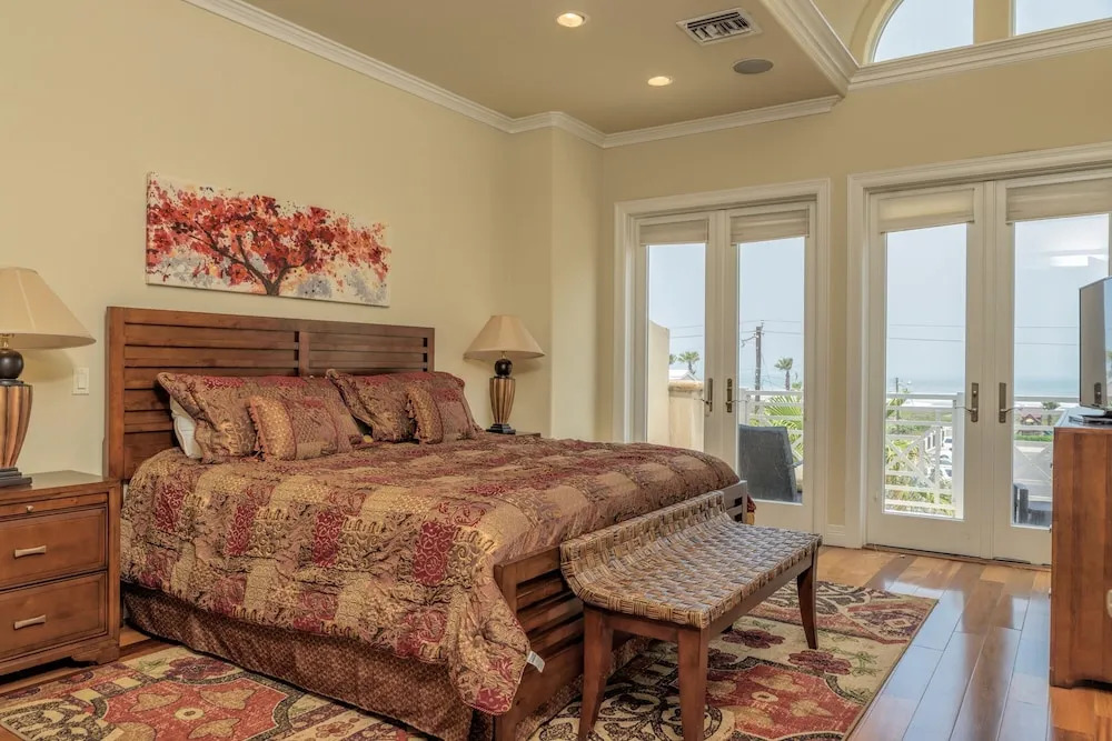Gulf Paradise by Padre Getaways