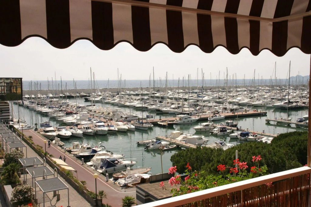 Hotel Ancora Riviera