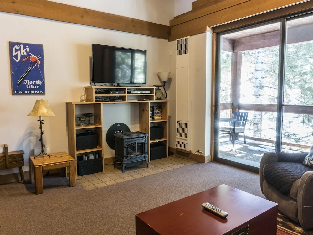3178 Aspen Grove