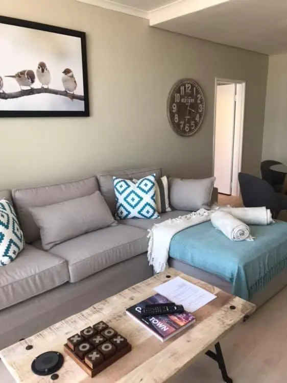 1105 Portico