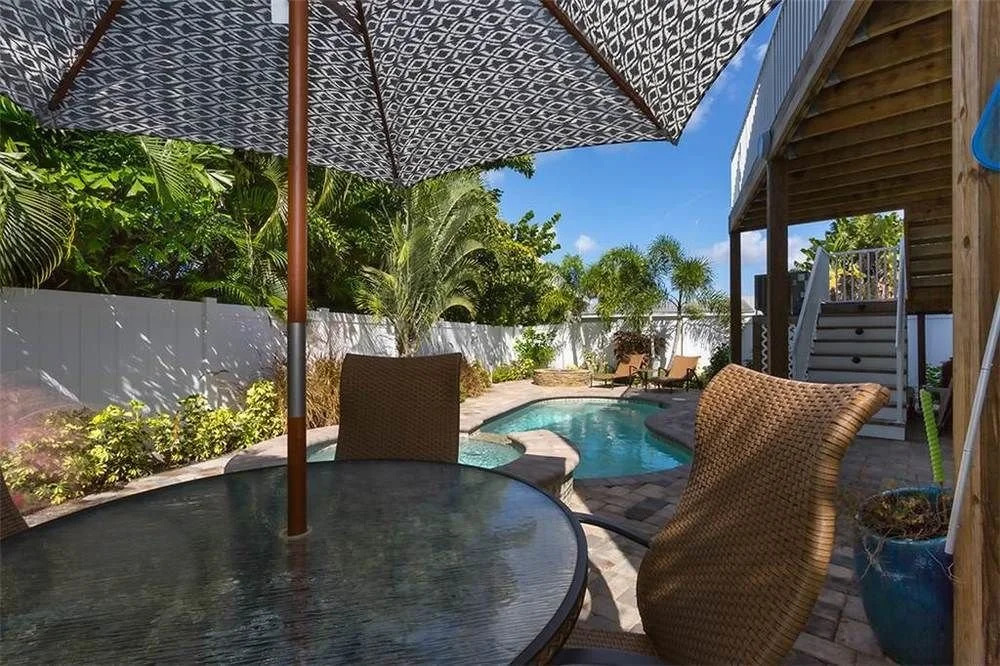 Sea la Vie 3 Br home with Pool Hot Tub by RedAwning