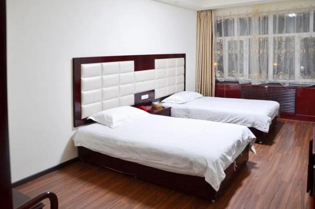 Golmud Fenghe Inn