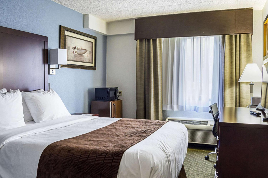 Quality Inn & Suites Clackamas - Portland