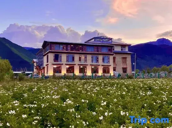 Shangri-La Sky Time Manor