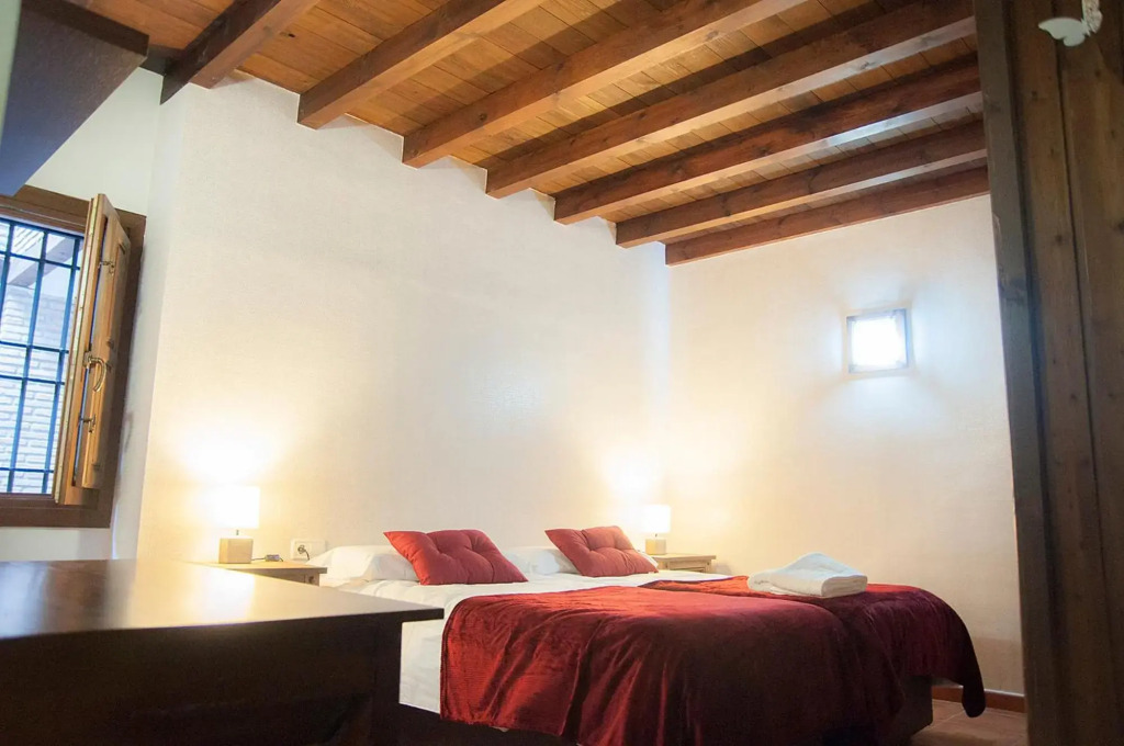 Serranos Apartment