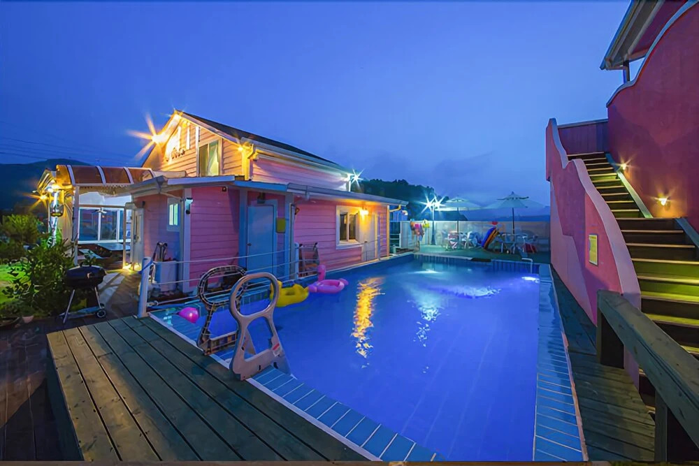 Ganghwa Pink House Pension