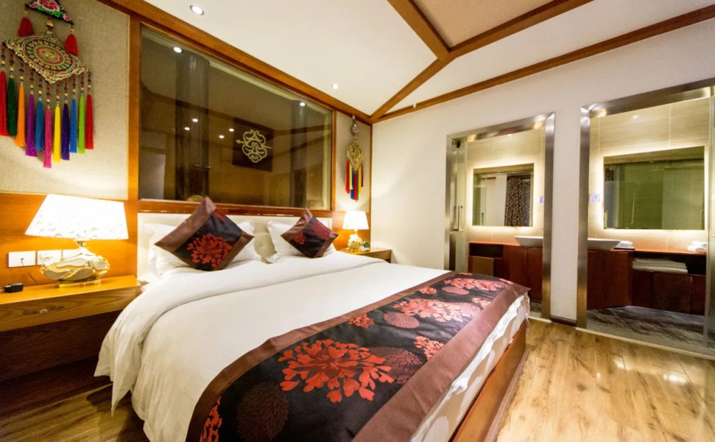Lijiang Scenic Vacation Hotel