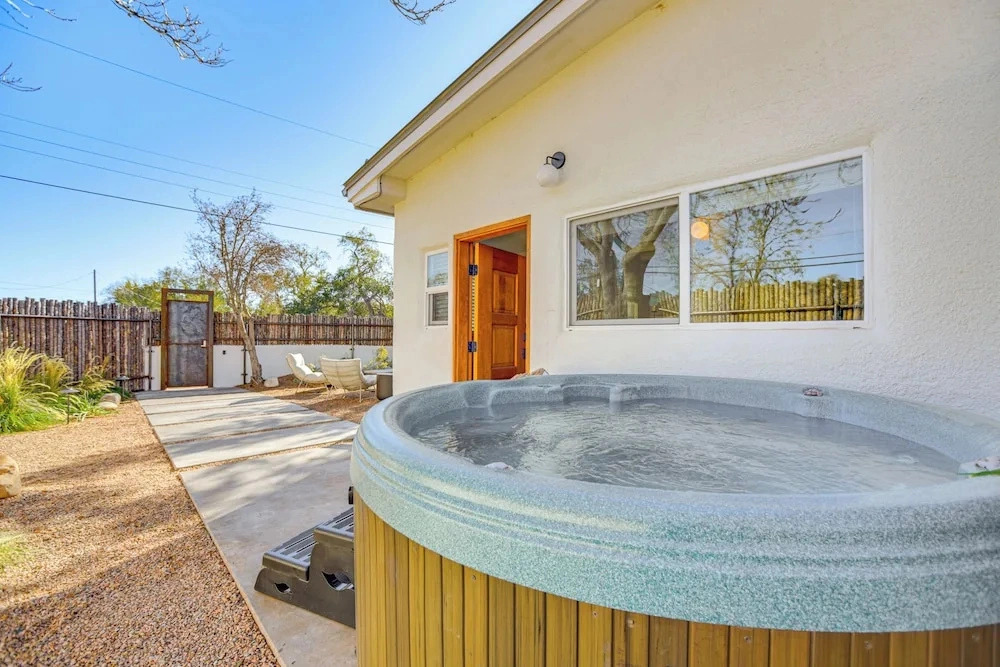 3 Mi to Downtown - Condo w/ Hot Tub in Santa Fe