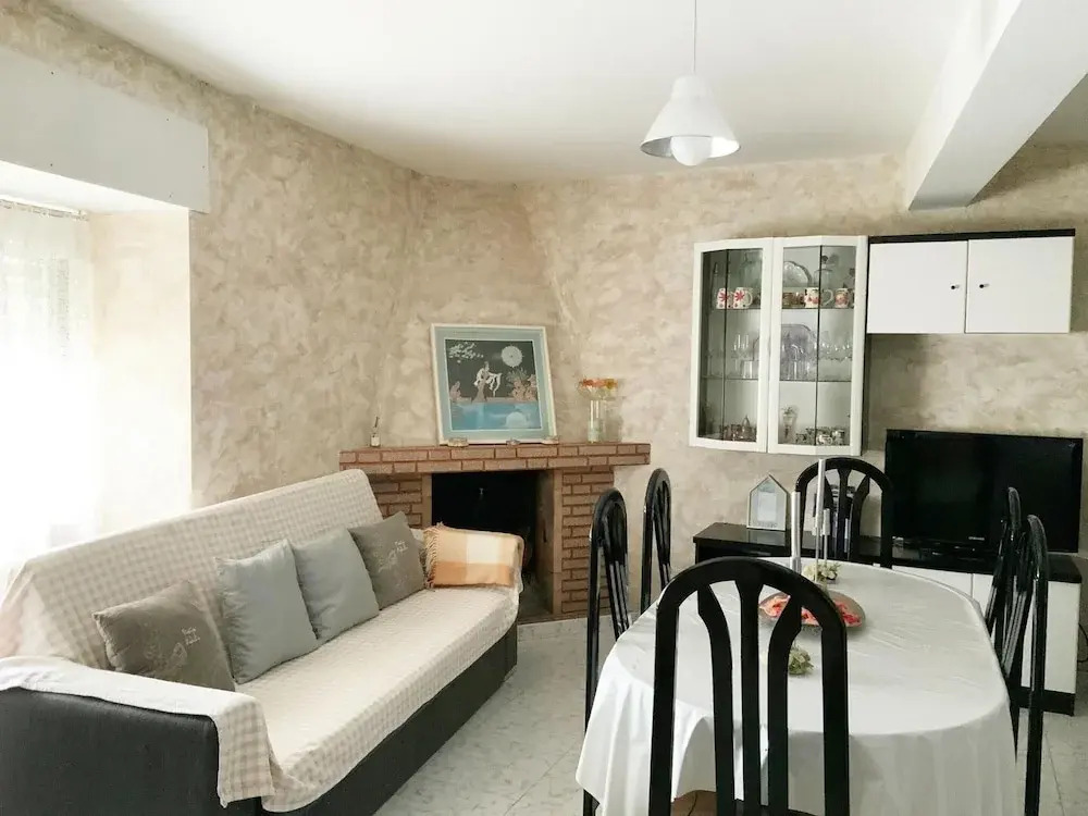 Holiday Home in Villamiel with Mountain Views