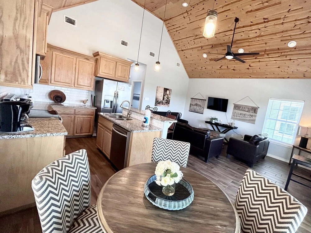 Lv115 - Fat Flounder 3 Bedroom Home by Redawning
