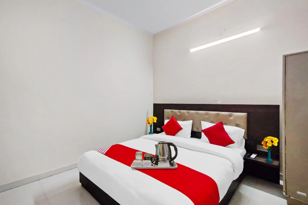 The Party Mansion by Oyo Rooms