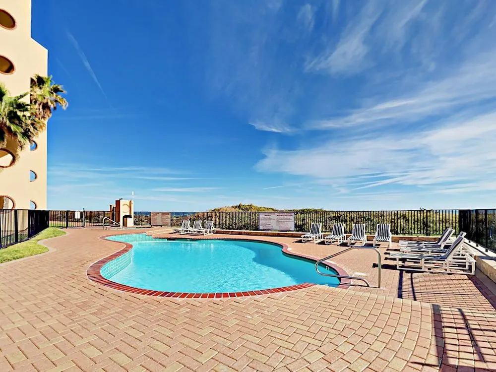4400 Gulf Blvd Condo Unit 305 2 Bedrooms 2 Bathrooms Condo