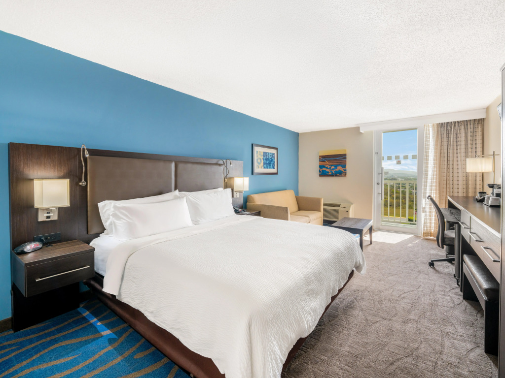 Holiday Inn Ponce & El Tropical Casino by IHG