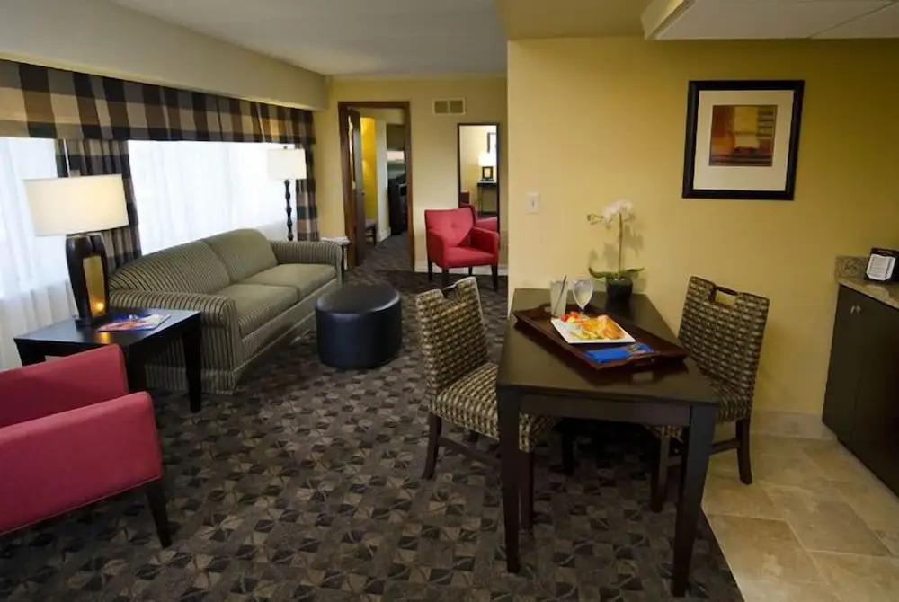 The Boulevard Inn & Bistro