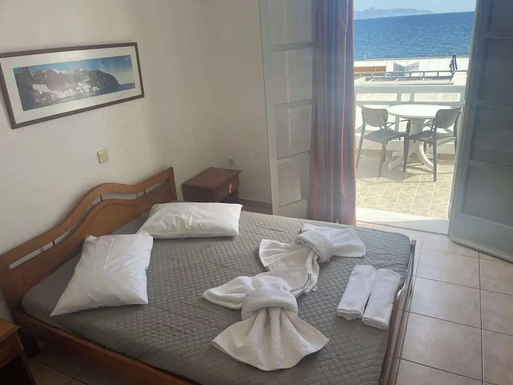 Tarelis Beach Apartments & Studios